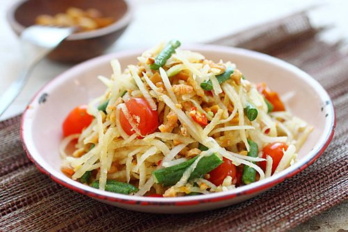 5. Papaya salad (Som Tam)