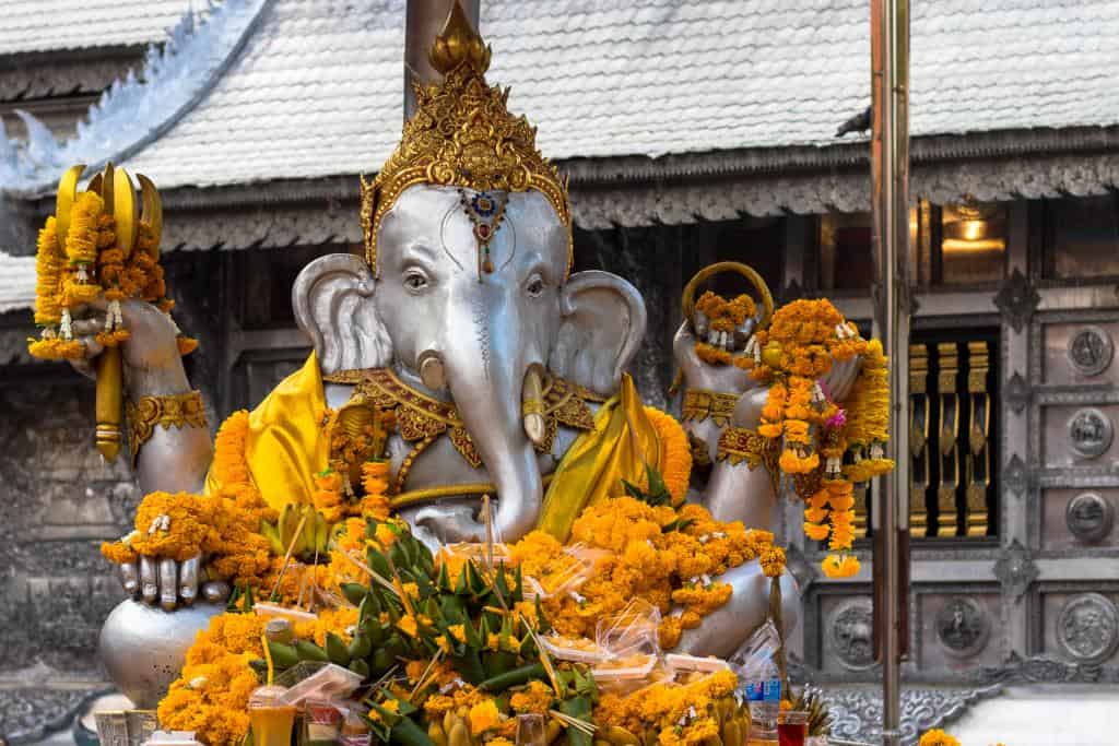 Silver temple: Wat Sri Suphan
