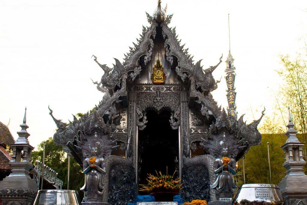 Silver temple: Wat Sri Suphan