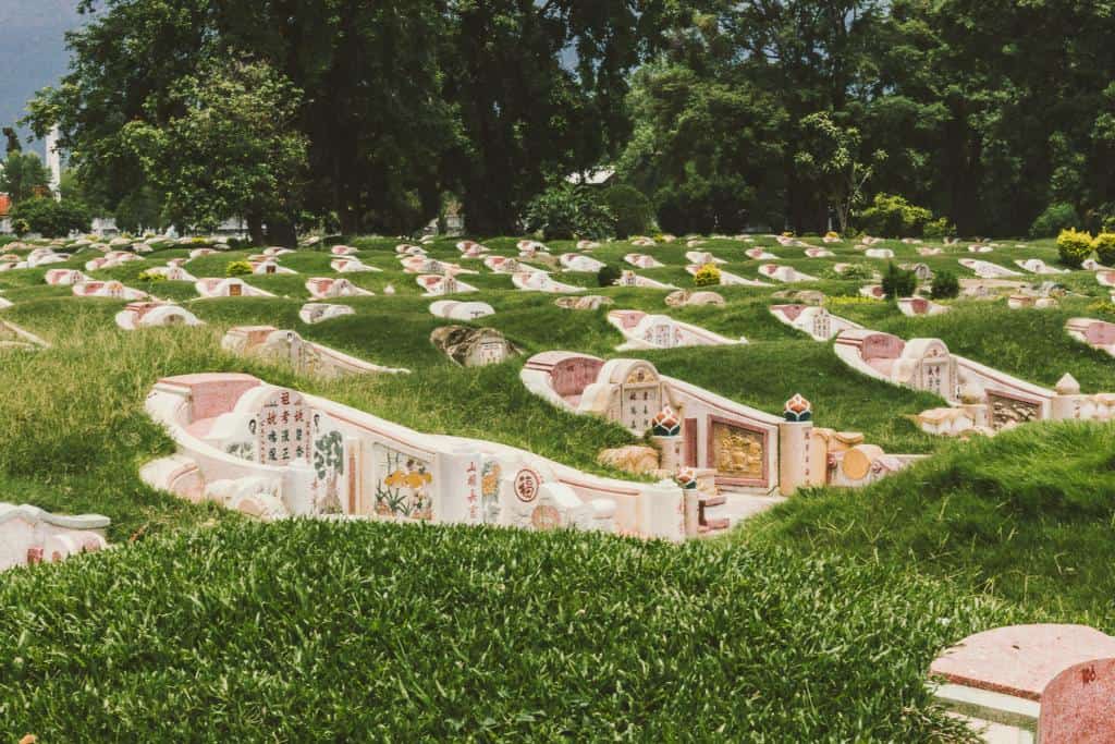 Visit Khuang Sing Chinese Cemetery