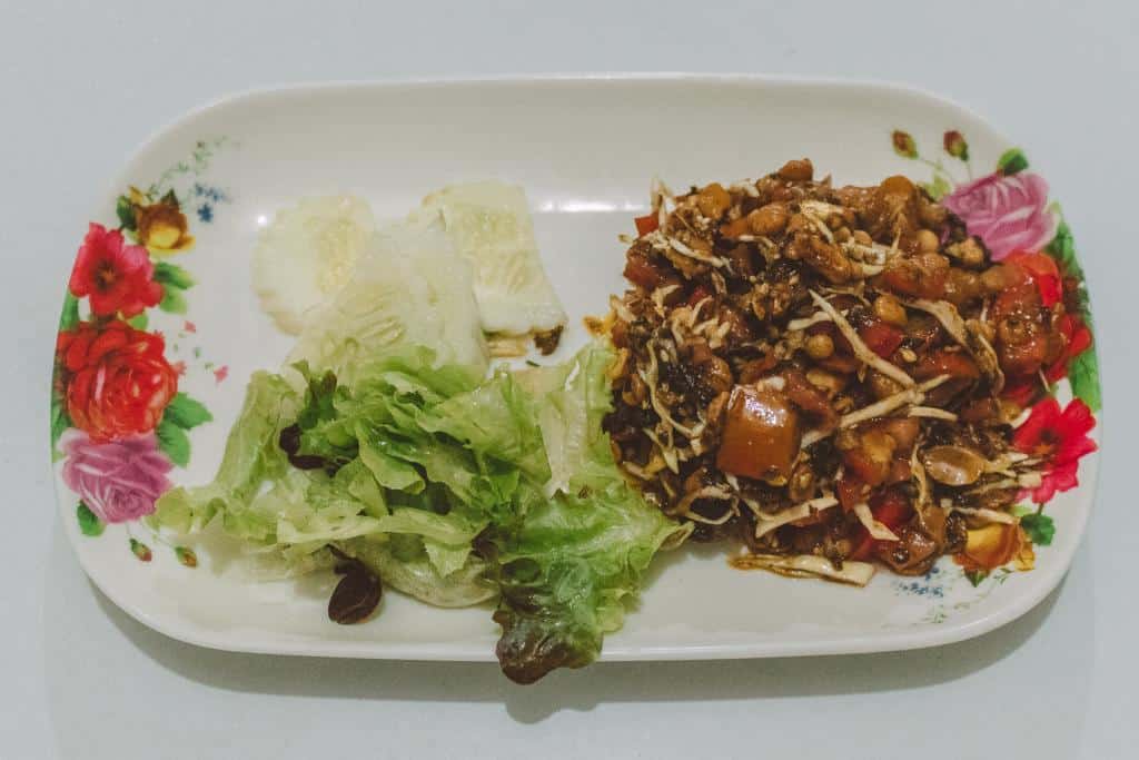 Nong Bee’s Burmese Restaurant and Library