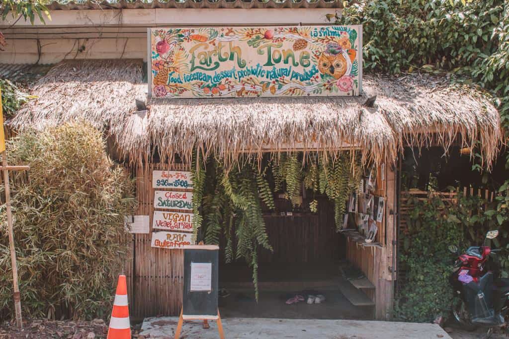 Earth Tone - Where to get Breakfast and Brunch in Pai, Thailand