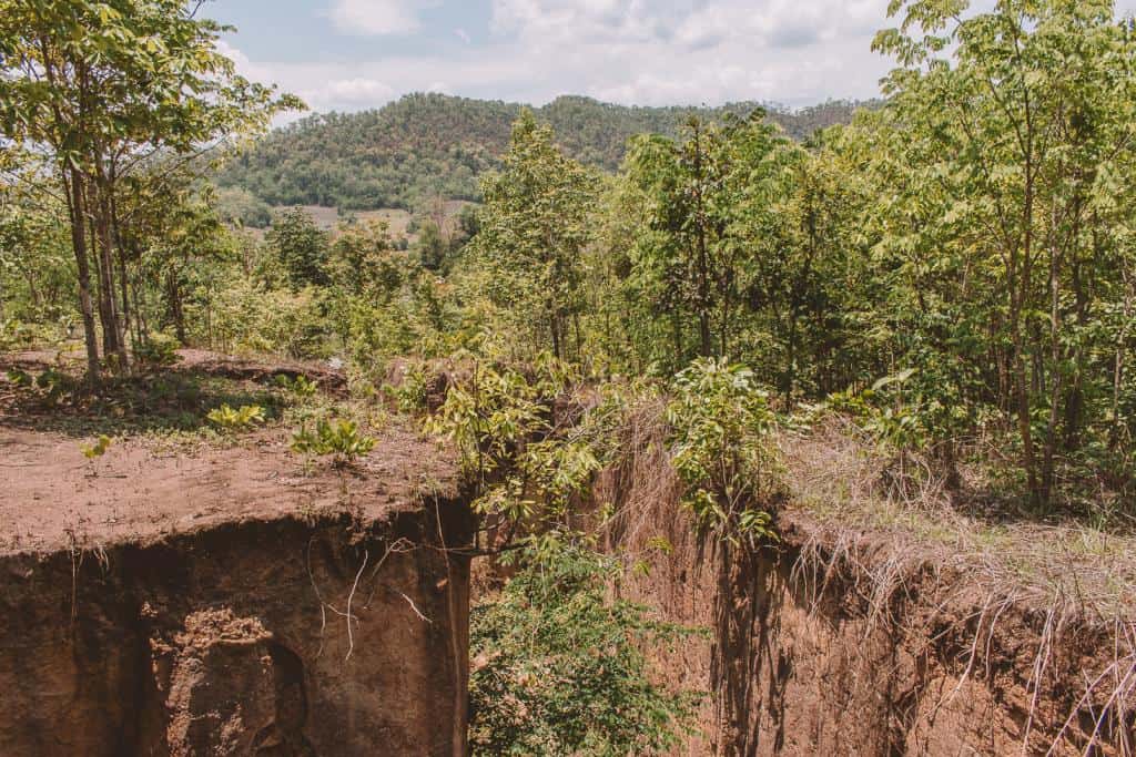 Visit the Land Split - The Top 20 Things to do in Pai, Thailand
