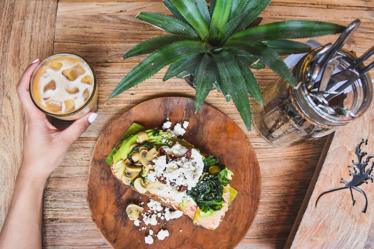Kayu Cafe: Most Environmentally-Friendly Cafe on Gili Trawangan - Where to Eat on Gili Trawangan: Best Breakfast Cafes