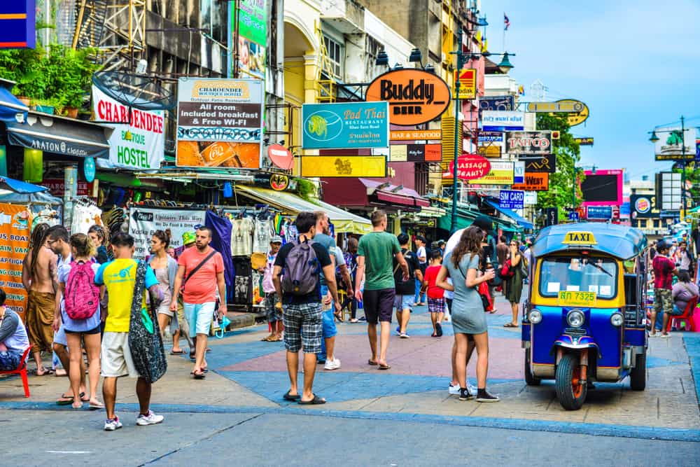 Khaosan Road (N13, Phra Ahtit) - Getting Around Bangkok: The Orange Flag Boat
