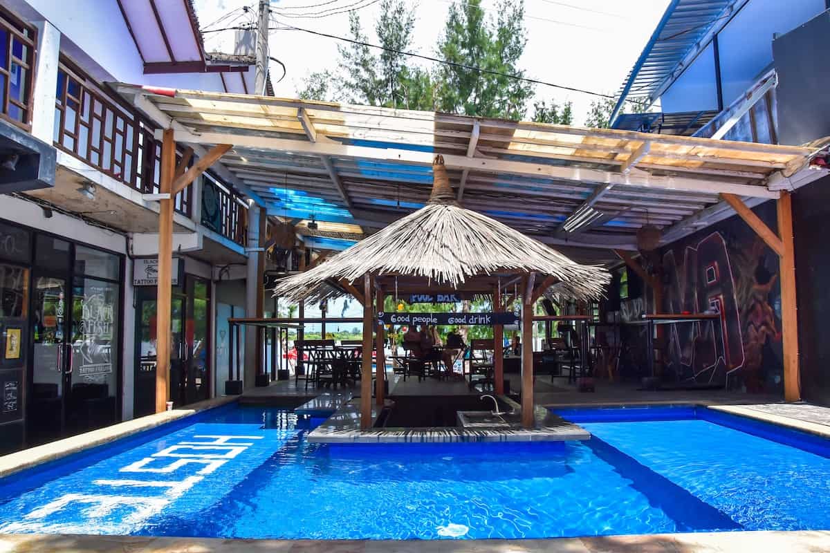 Best Location on Gili T: Gili Beach Bum Hotel - Top Gili Trawangan Hotels & Accommodation for Backpackers