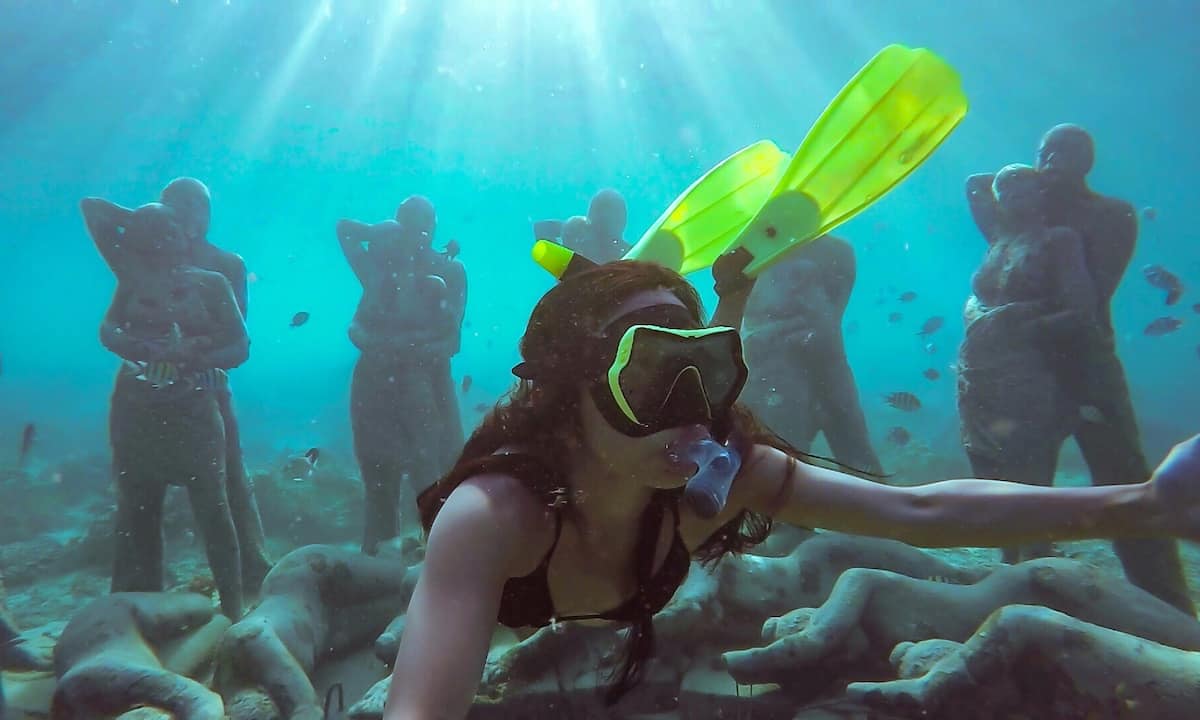 How to Get to the Gili Meno Statues - Gili Meno Statues: A Guide to the Underwater Statues in Indonesia