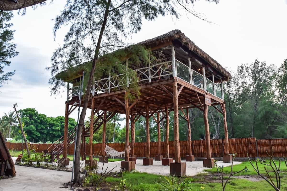 Sunset Beach Yoga: Fly High Yoga Classes - Gili Trawangan Yoga: Where to do Yoga on Gili T