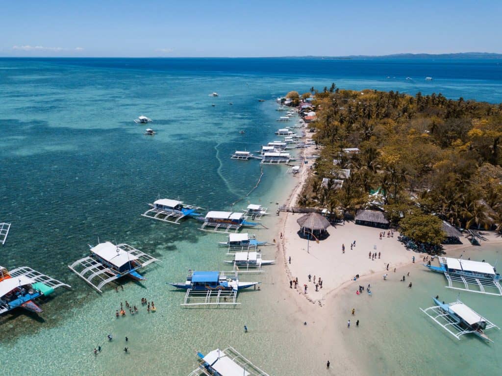 How to Go Island Hopping Around Cebu (and Where to Go)