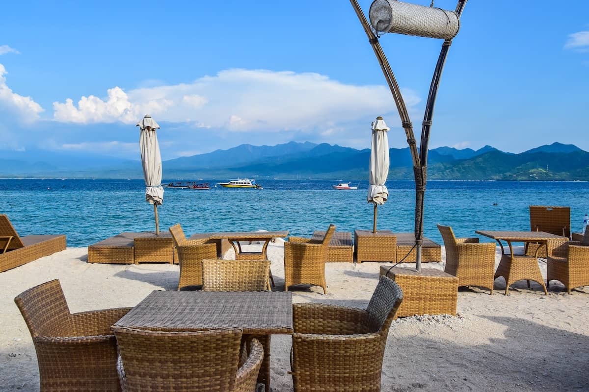 Pearl Beach Lounge: Best Dining Experience on Gili Trawangan - Best Gili Trawangan Restaurants: Where to Eat on the Gilis