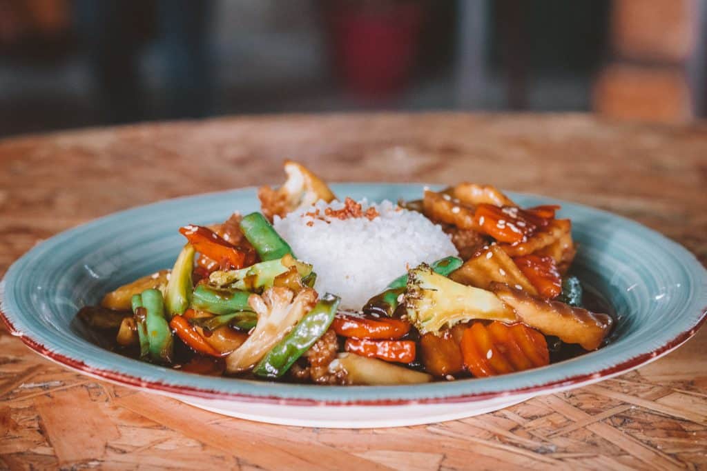 Bar & Rooftop Pool: Mad Monkey Kitchen & Bar – Cebu City - Best restaurants in Cebu City: a delicious vegan and vegetarian guide to the city