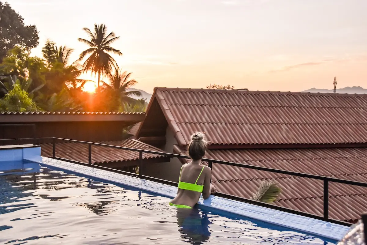 Mad Monkey Luang Prabang infinity pool