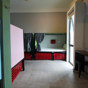 Superior 6 Bed Female Dorm +