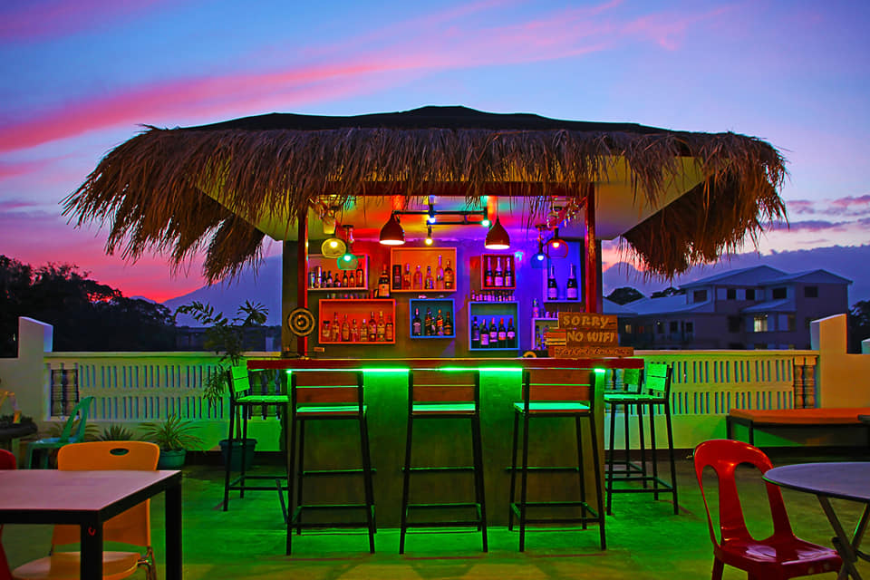 Rooftop bar at Antwet Backpackers Hostel Dumaguete