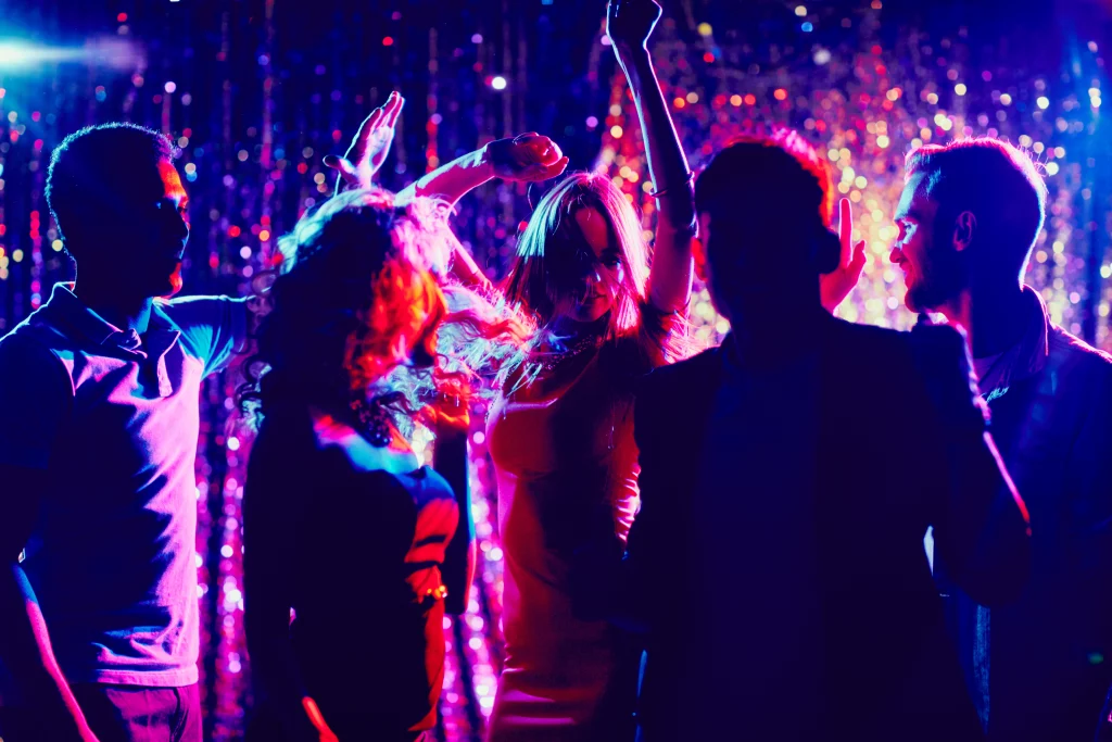 top rooftop bars in manila for night party