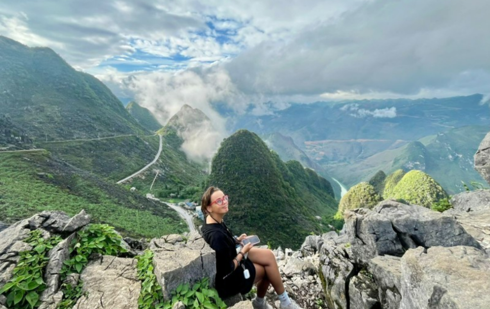 DEEP DIVE INTO CULTURE & NATURE